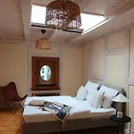 Stadtvilla An Der Viergelindenbruecke Проживание в семье Росток