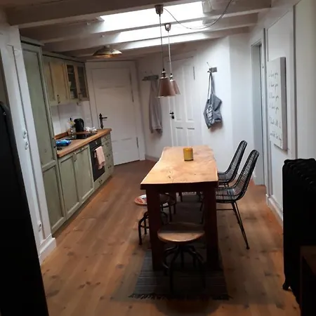 ホームステイ Stadtvilla An Der Viergelindenbruecke ロストック