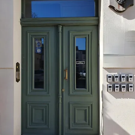 Stadtvilla An Der Viergelindenbruecke