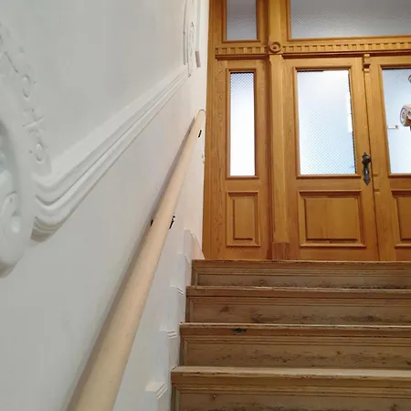 Stadtvilla An Der Viergelindenbruecke *