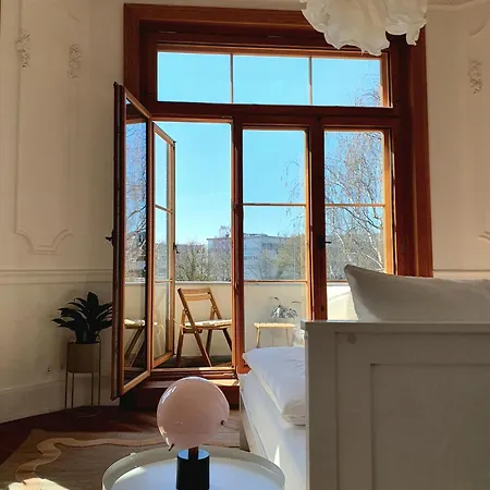 בית אירוח Stadtvilla An Der Viergelindenbruecke רוסטוק