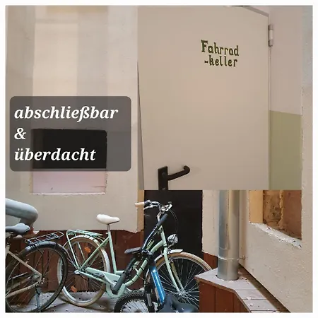 Stadtvilla An Der Viergelindenbruecke בית אירוח רוסטוק