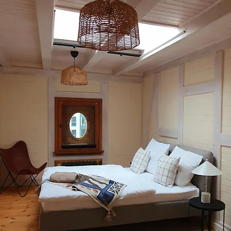 Stadtvilla An Der Viergelindenbruecke Ubytování v soukromí Rostock