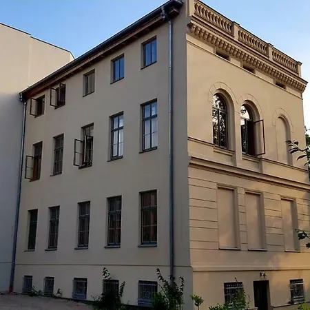 Stadtvilla An Der Viergelindenbruecke *